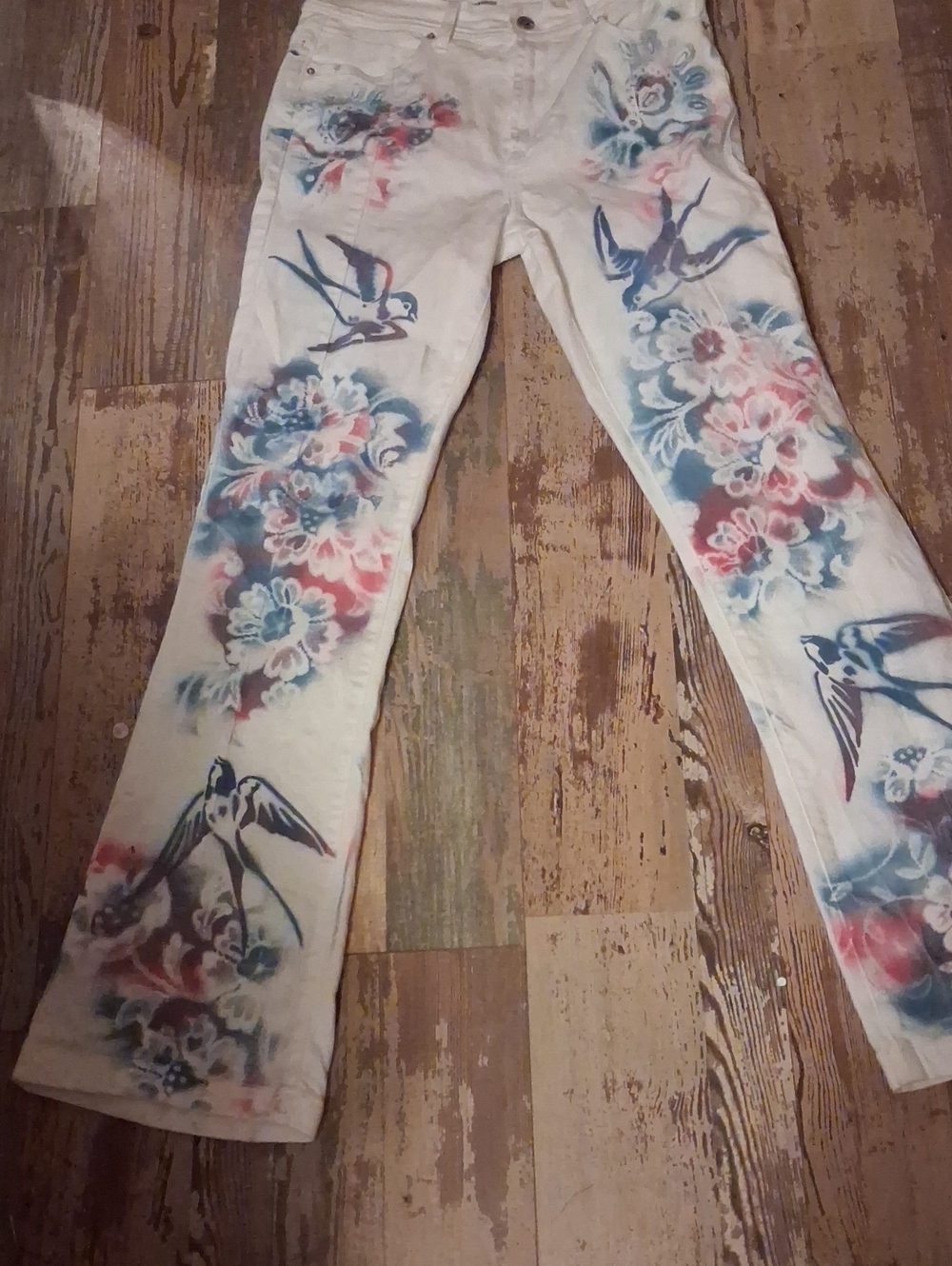 Kensie Hand Stenciled Jeans